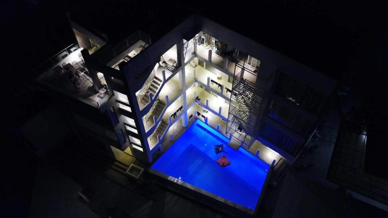 Sugarsea Inn & Dive Shop ماكتان المظهر الخارجي الصورة